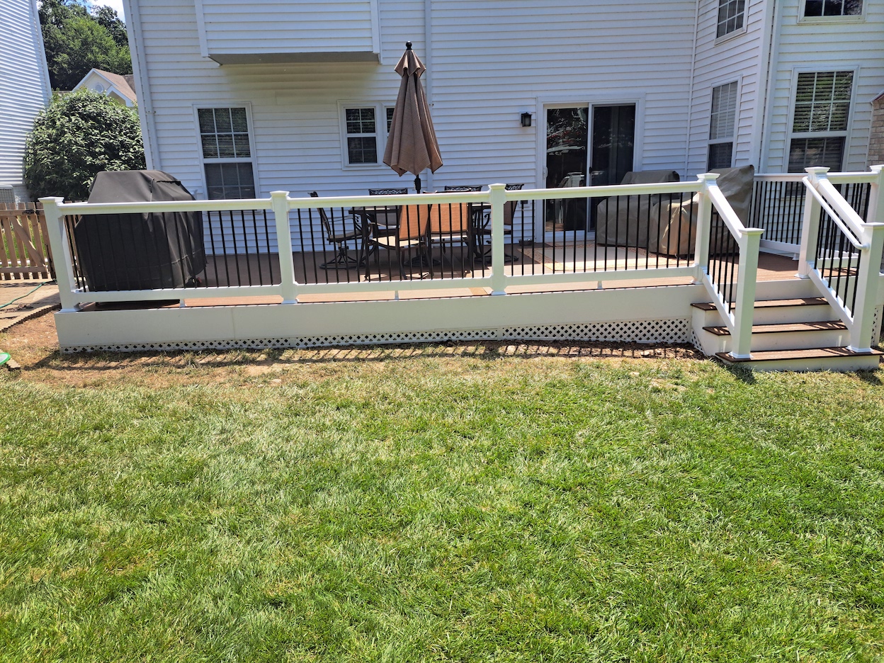 Trex Composite Deck in Frederick Maryland: Makeover Monday - Fence ...