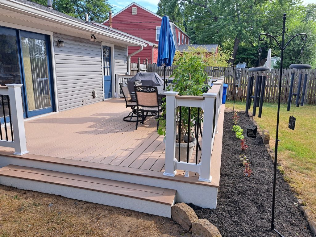 Trex Lineage deck in Bowie, Maryland