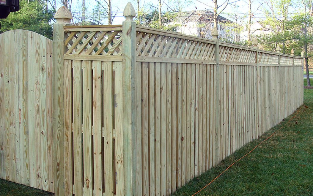 12-PRIVACY - Board on Board Wood Privacy Fence with Diagonal Lattice Top 3