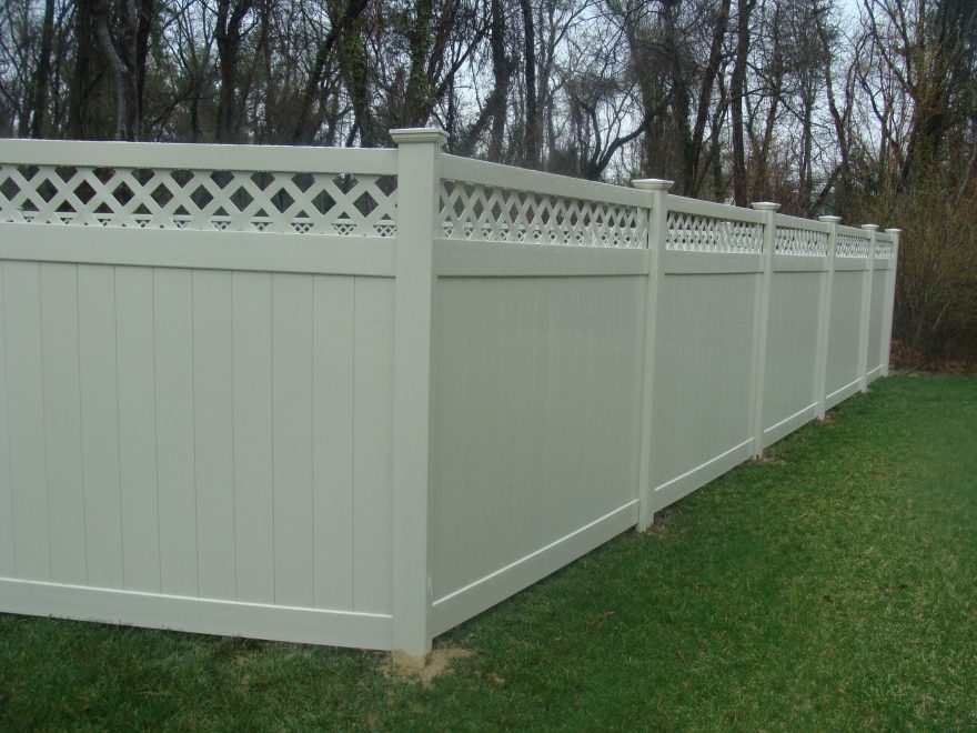 White Privacy Vinyl Fence with lattice topper